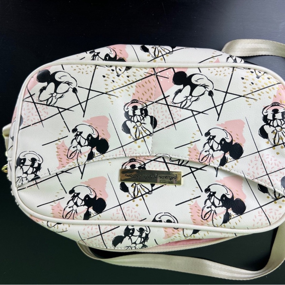 Petunia Pickle Bottom Diaper Clutch shimmering Minnie Mouse